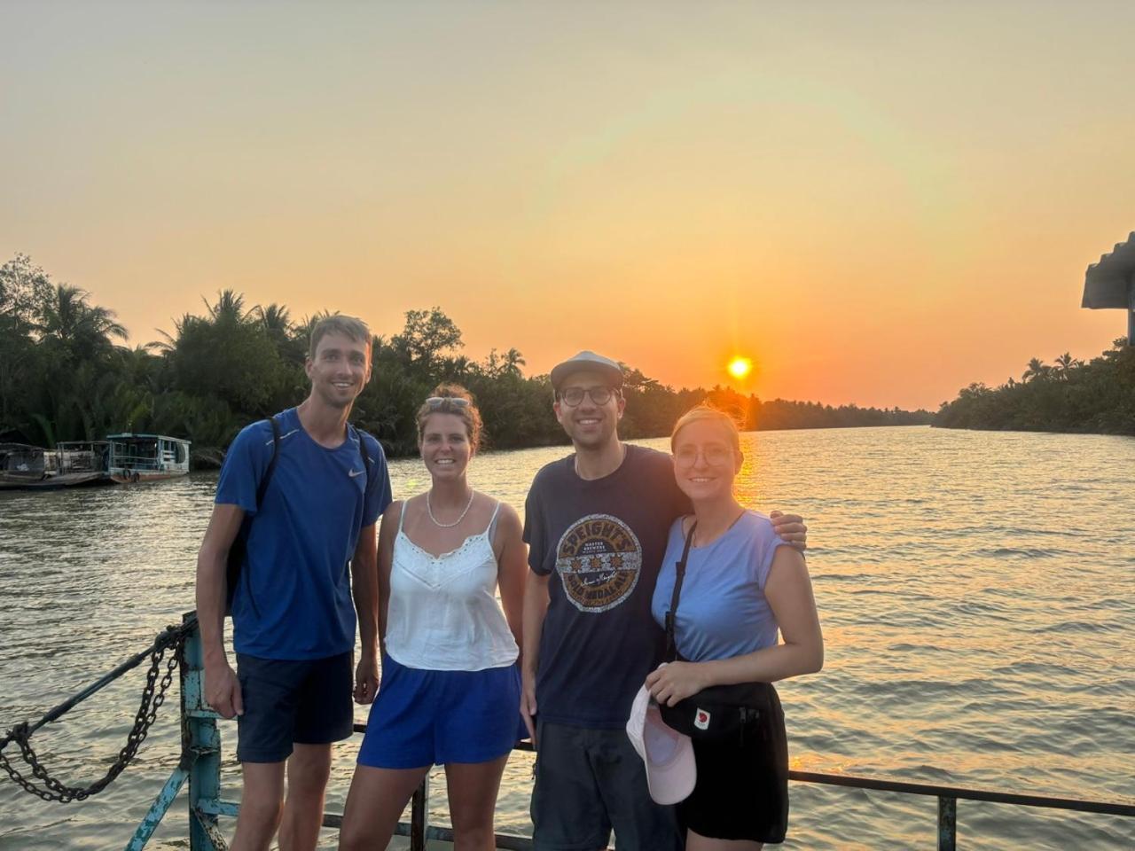 Homestay Bentre Coco Lodge Ben Tre Bagian luar foto