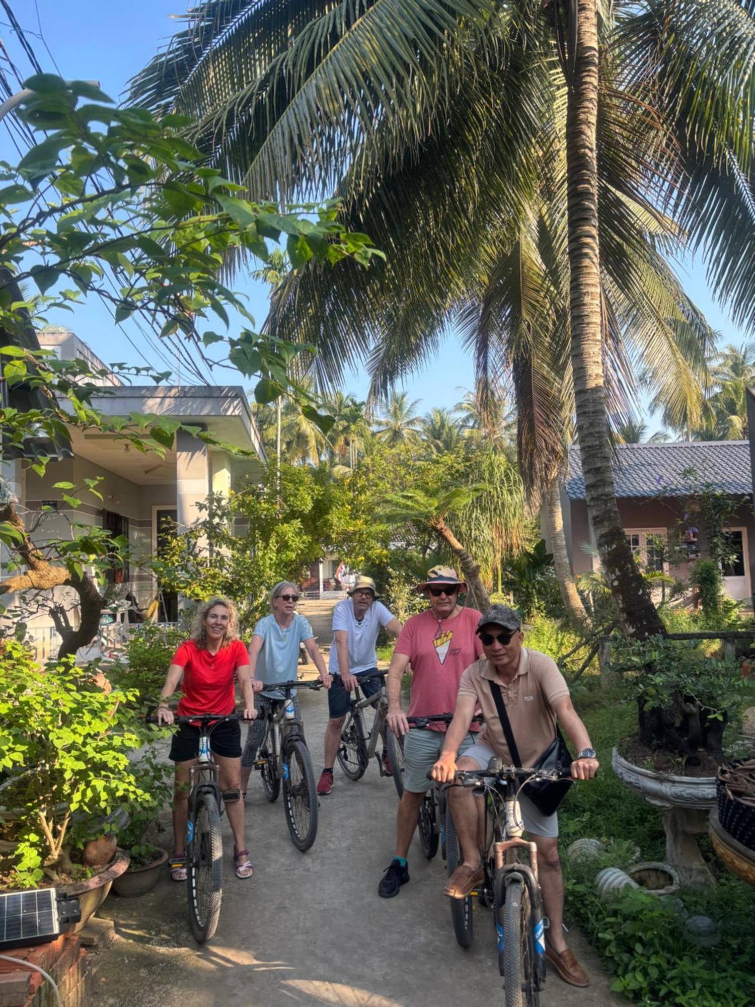 Homestay Bentre Coco Lodge Ben Tre Bagian luar foto