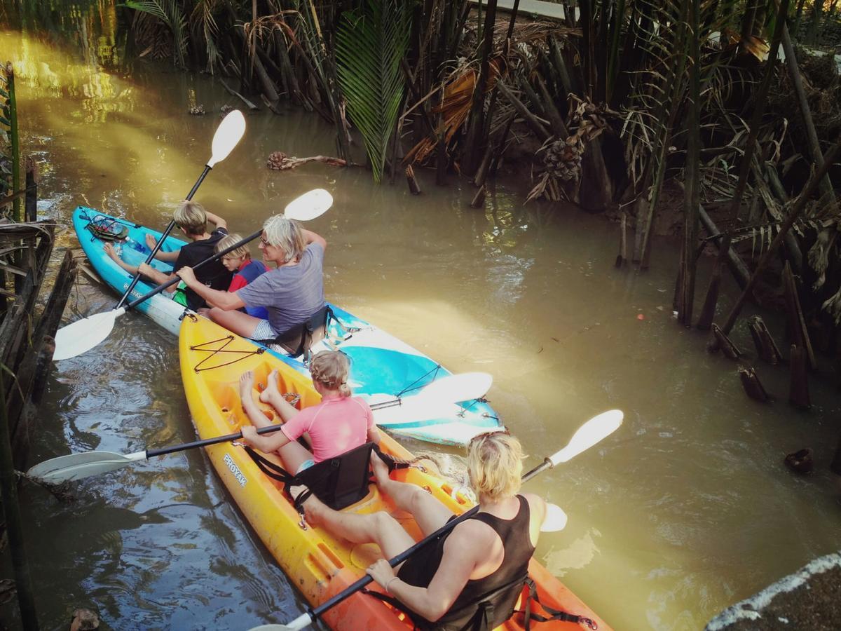 Homestay Bentre Coco Lodge Ben Tre Bagian luar foto